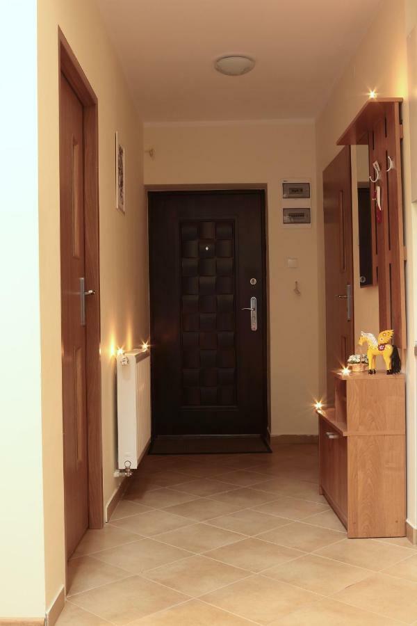 וגיירסקה גורקה Apartamenty Przy Trakcie Cesarskim מראה חיצוני תמונה